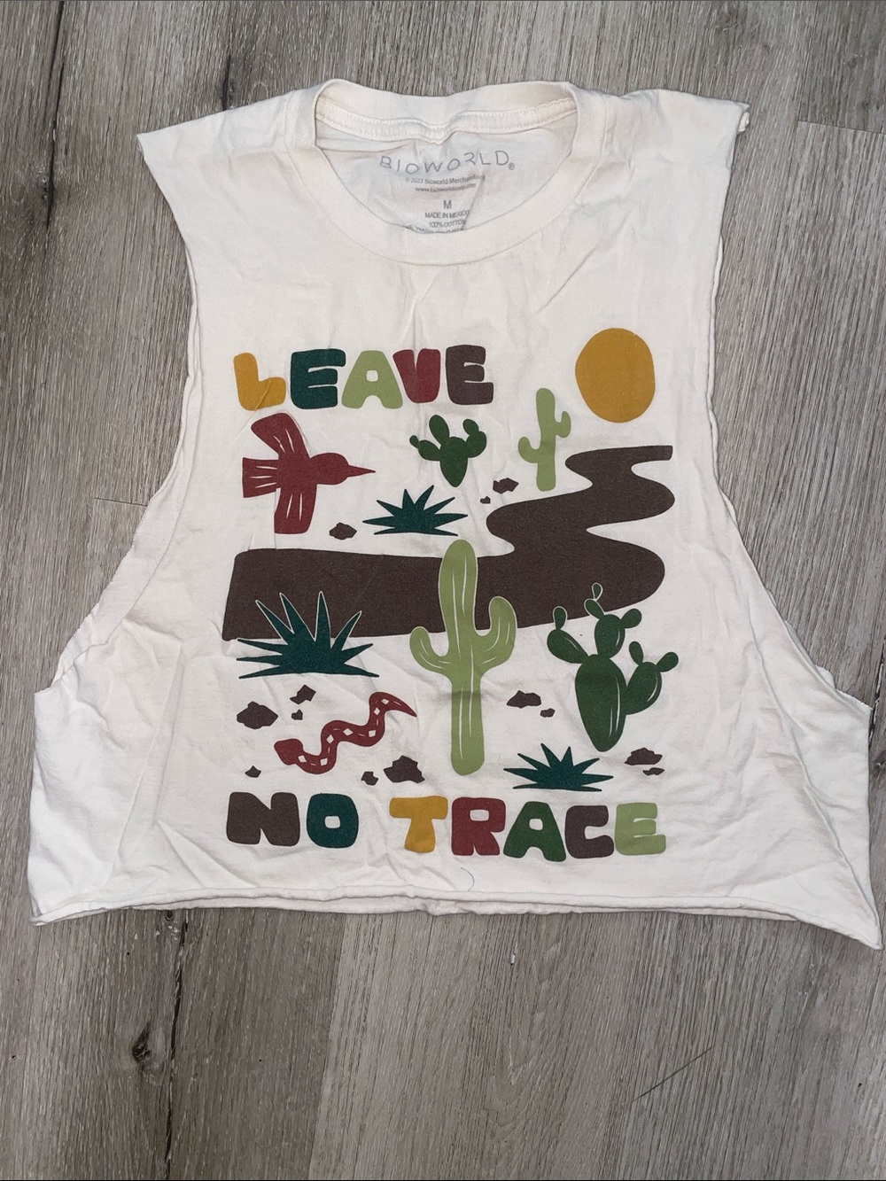 Bioworld “Leave No Trace” Desert Graphic Crop Top | Women’s Medium